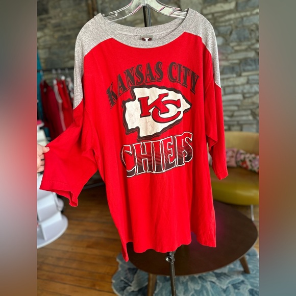 Vintage Chiefs Tee - Picture 2 of 2